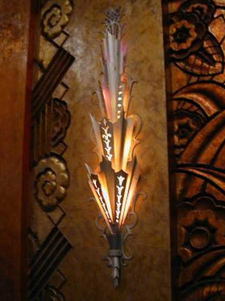 Wall sconce