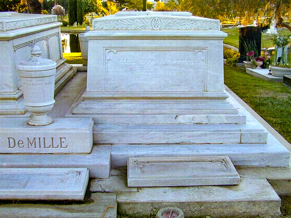 Hollywood Forever Cemetery, Cecil B deMille gravesite