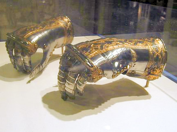 Higgins Armory Museum