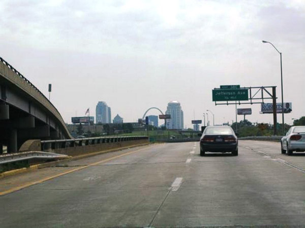 The Gatewy Arch from the freeway
