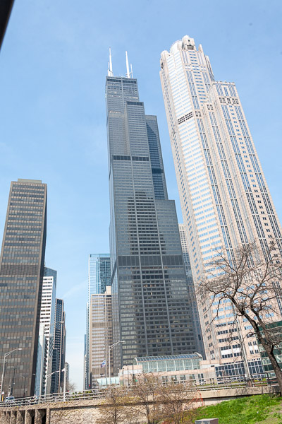 Architecture tour from the Chicago river