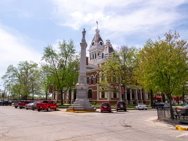 Linvingston County Courthouse, Pontiac, IL