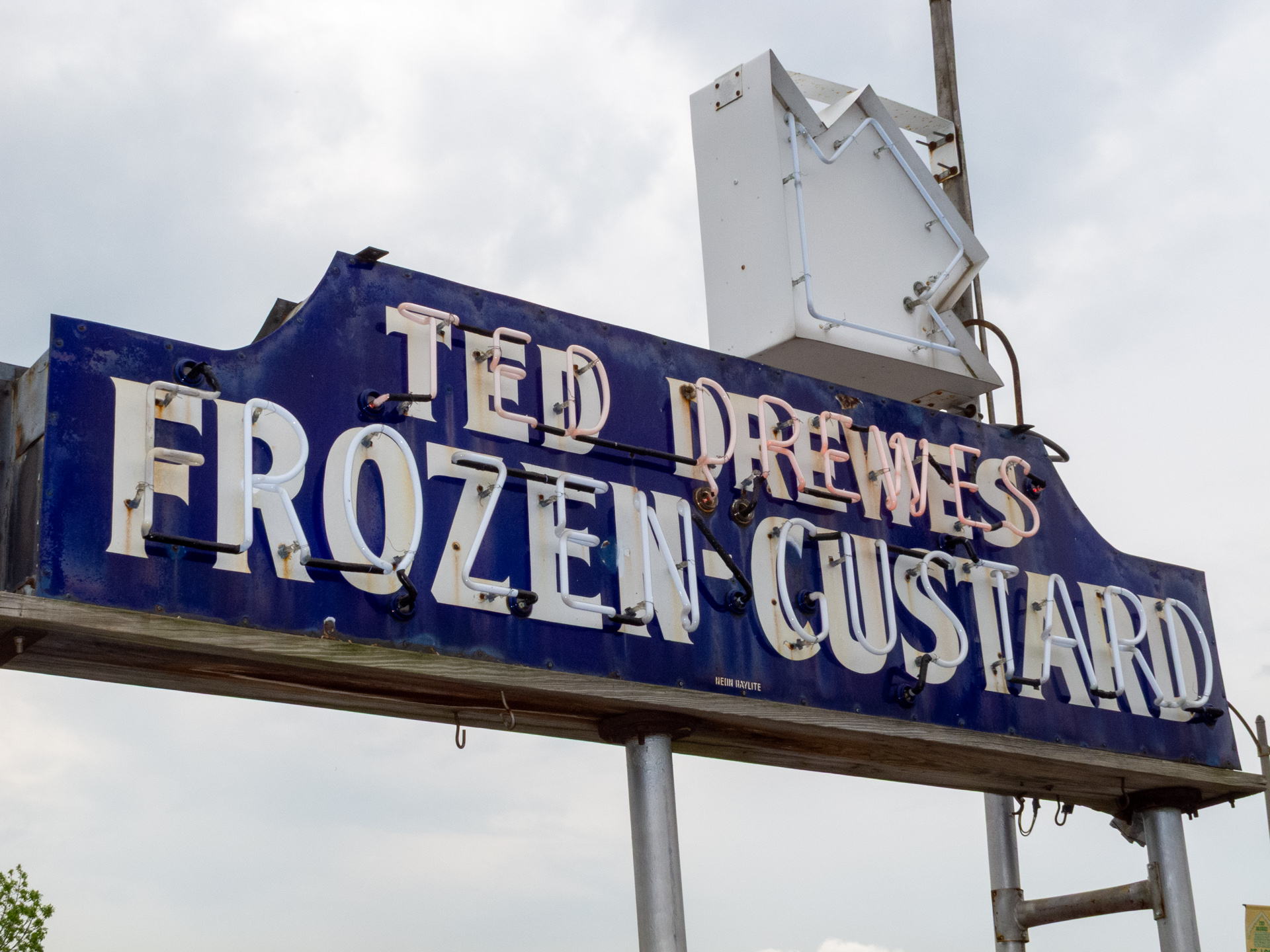 Ted Drewes Frozon Custard stand, St Louis, MO