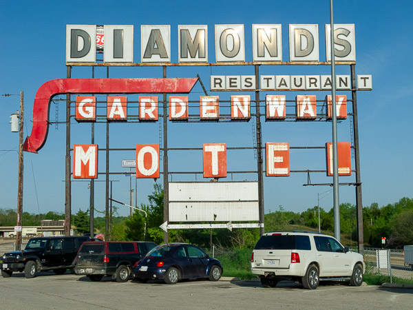 Diamonds Motel sign at Villa Ridge, MO