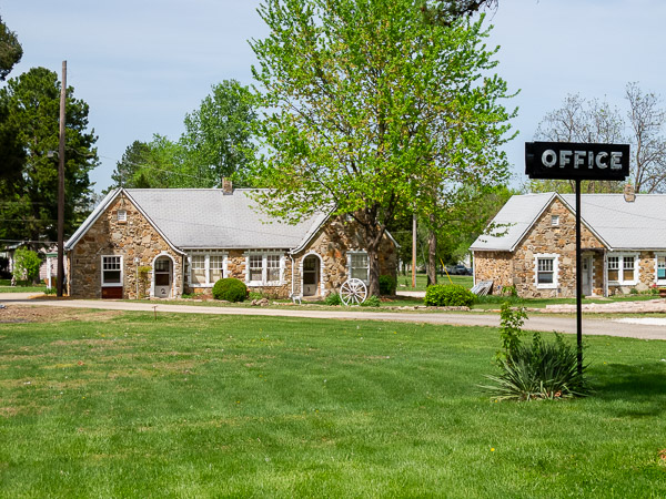 Wagon Wheel Motel in Cuba, MO