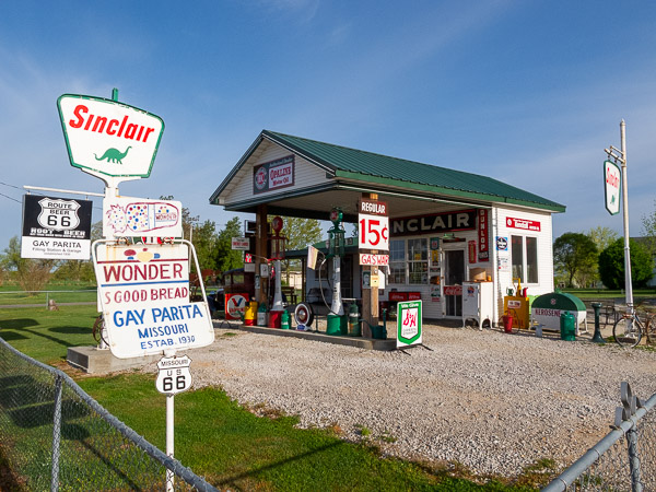 Sinclair Gas Station at Gay Parita, MO
