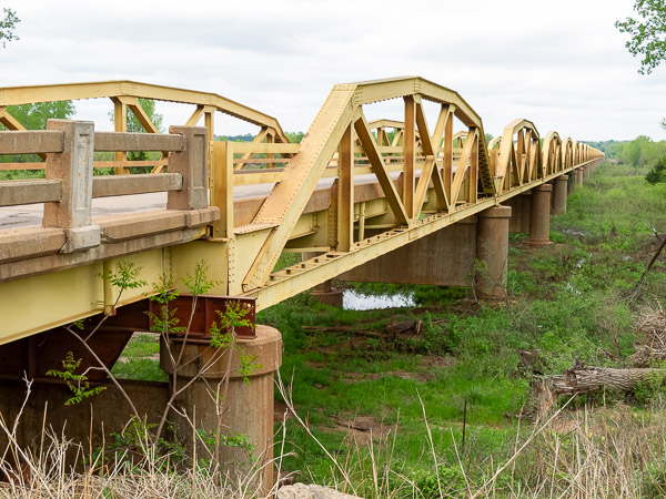 Pony bridge, feature 38 trusses and stretching 4,000 feet neary Geary, OK