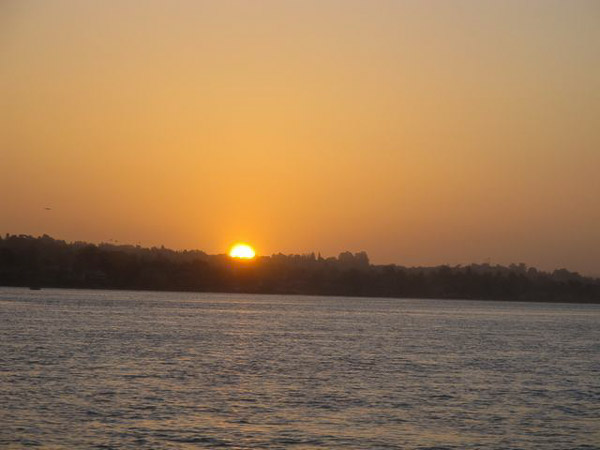 Sturgeon fishing on Suison Bay, leaving Vallejo