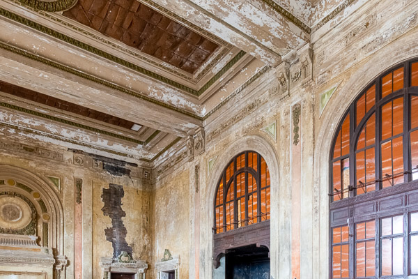 16th Street Train Station, main lobby