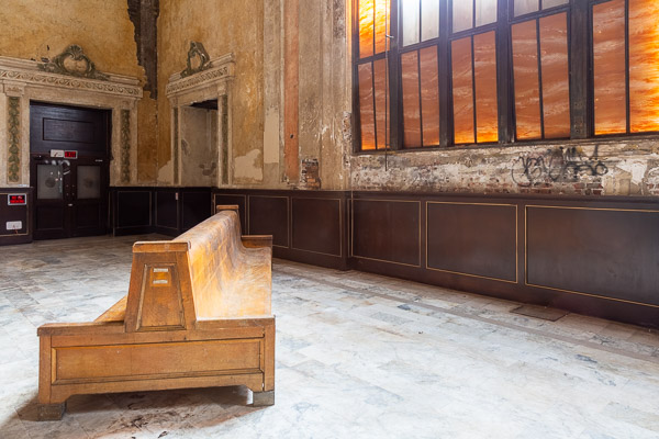 16th Street Train Station, main lobby