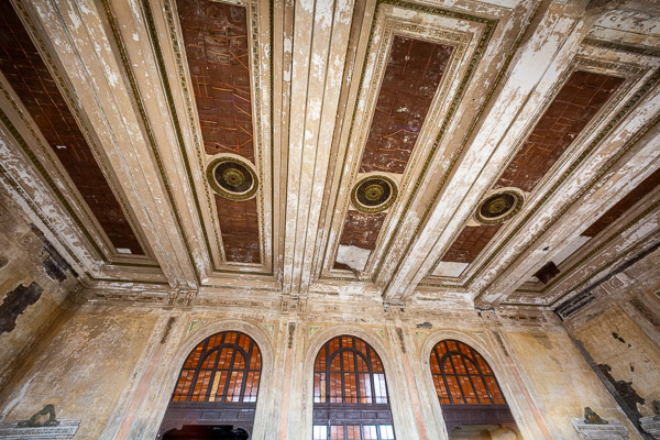 16th Street Train Station, main lobby