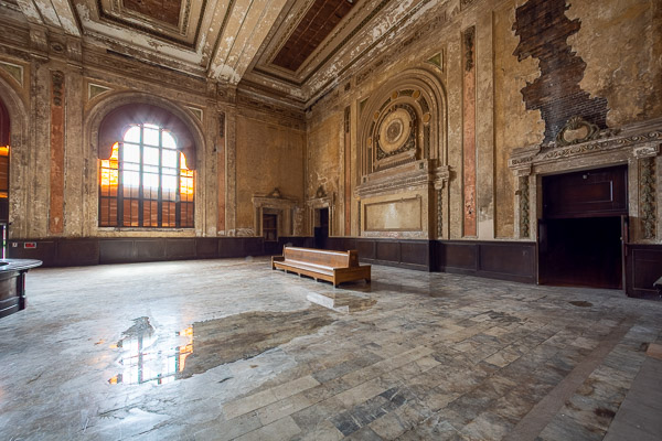 16th Street Train Station, main lobby