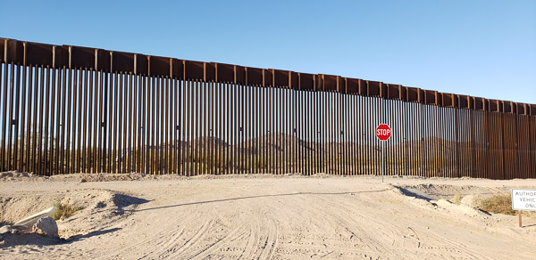 Border wall with Mexico